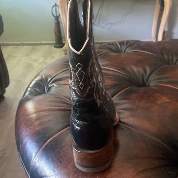 Black alligator boots black bought them from dallas texas no box